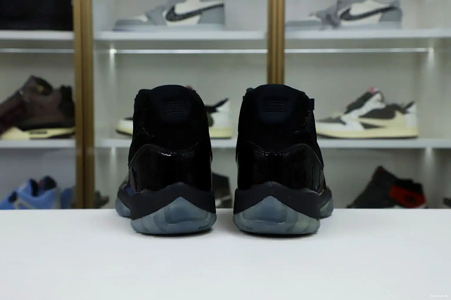 'CAP GOWN' AND RETRO JORDAN 11 AIR Kimikick 0707